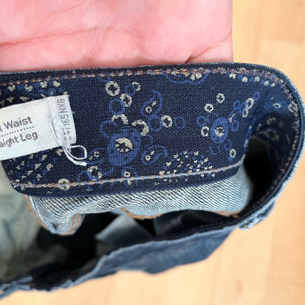 Women’s Levi’s 525 Straight Leg - Picture 12 of 15